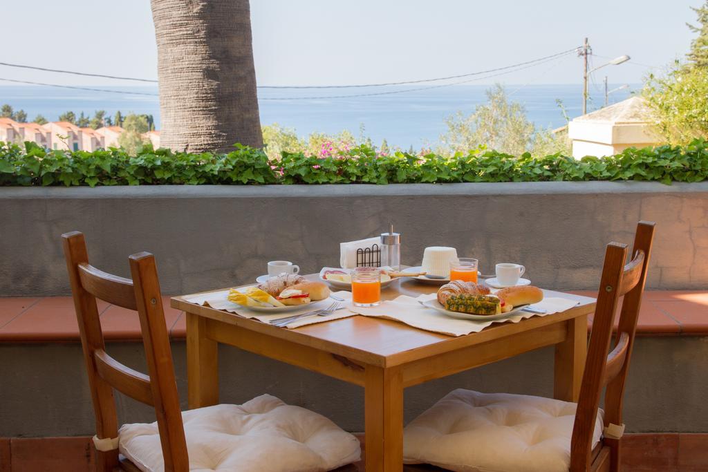 Bouganville B&B Cefalu Bagian luar foto