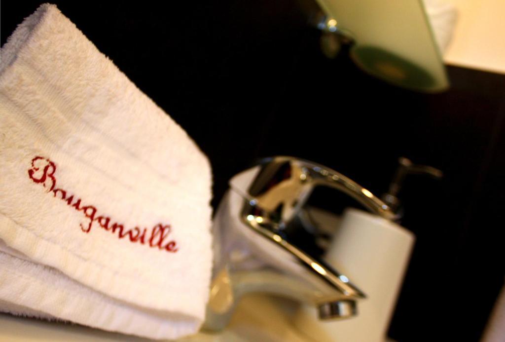 Bouganville B&B Cefalu Ruang foto