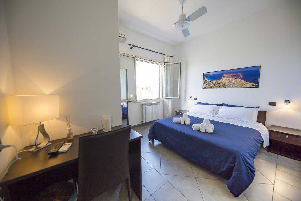 Bouganville B&B Cefalu Bagian luar foto